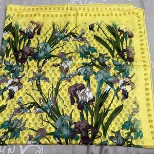 Beautiful Silk Hand-made Scarf 52x52 NWT